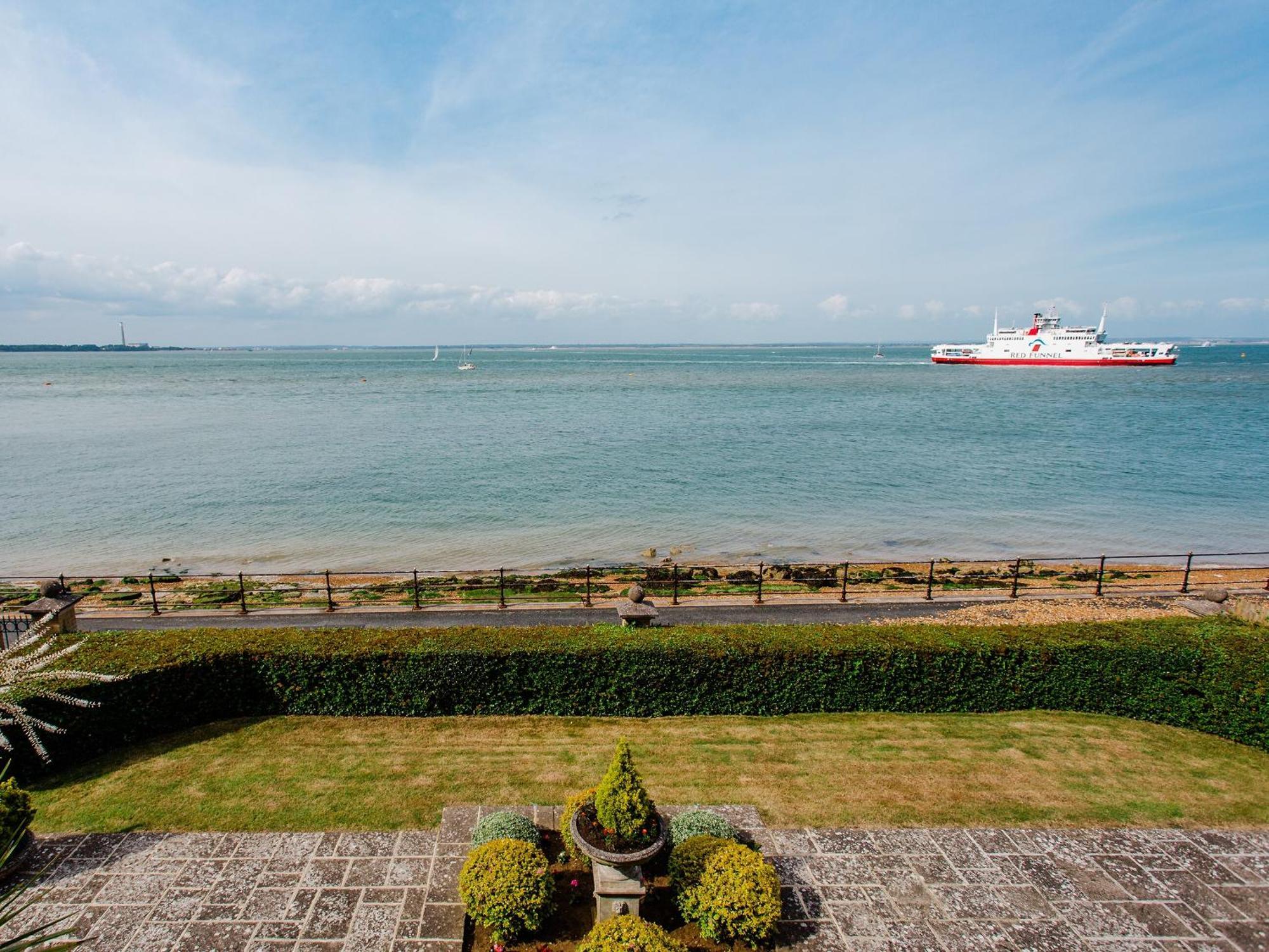 Solent View Apartment Cowes  Eksteriør billede
